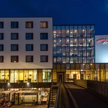 Vienna House Easy By Wyndham 4* Πίλζεν