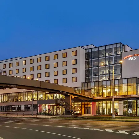 Vienna House Easy By Wyndham 4* Plzen