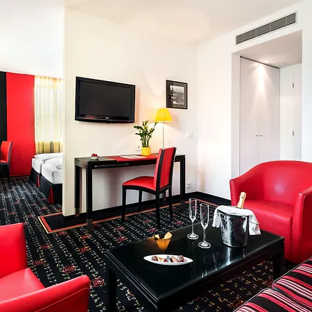 Vienna House Easy By Wyndham Ξενοδοχείο 4*