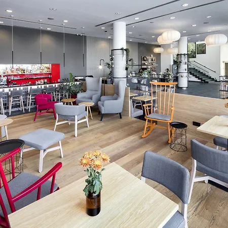 Vienna House Easy By Wyndham 4* Πίλζεν