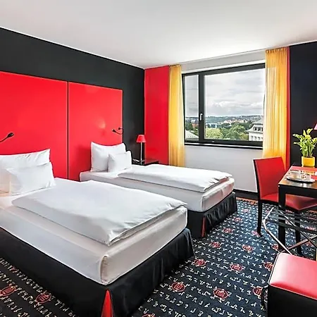 Vienna House Easy By Wyndham 4*