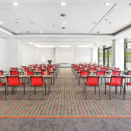 Hotel Vienna House Easy By Wyndham 4*