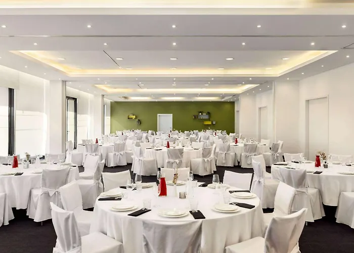 Vienna House Easy By Wyndham 4*